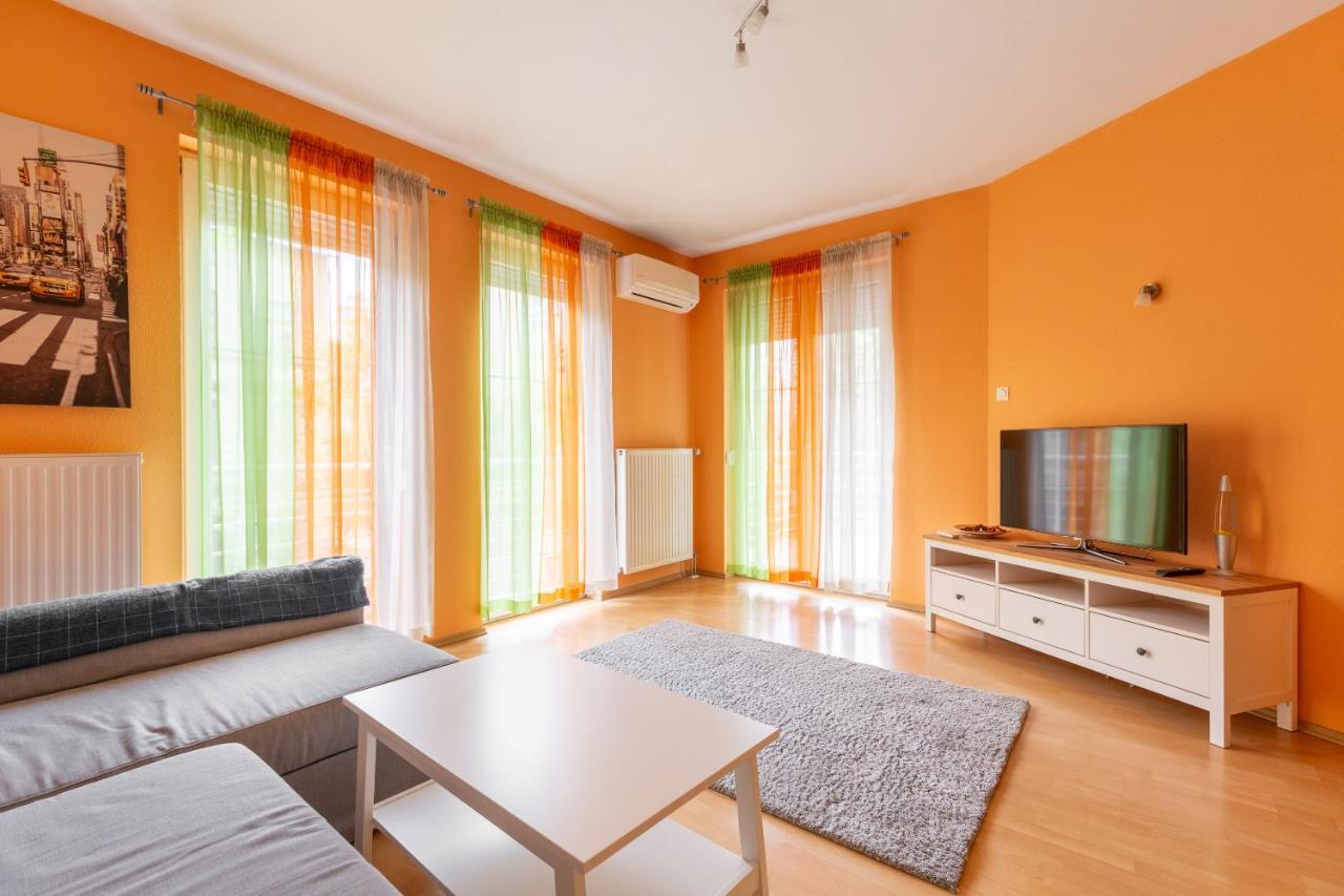 M36 Mester Apartment بودابست المظهر الخارجي الصورة